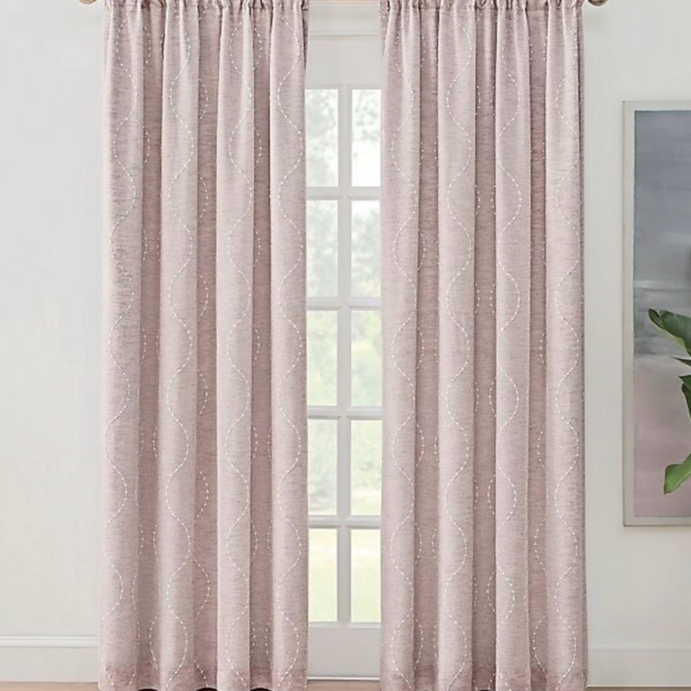 Brookstone Blush/Cream Zoey Nursery/Girls Blackout Curtain Panels (4) 50x84